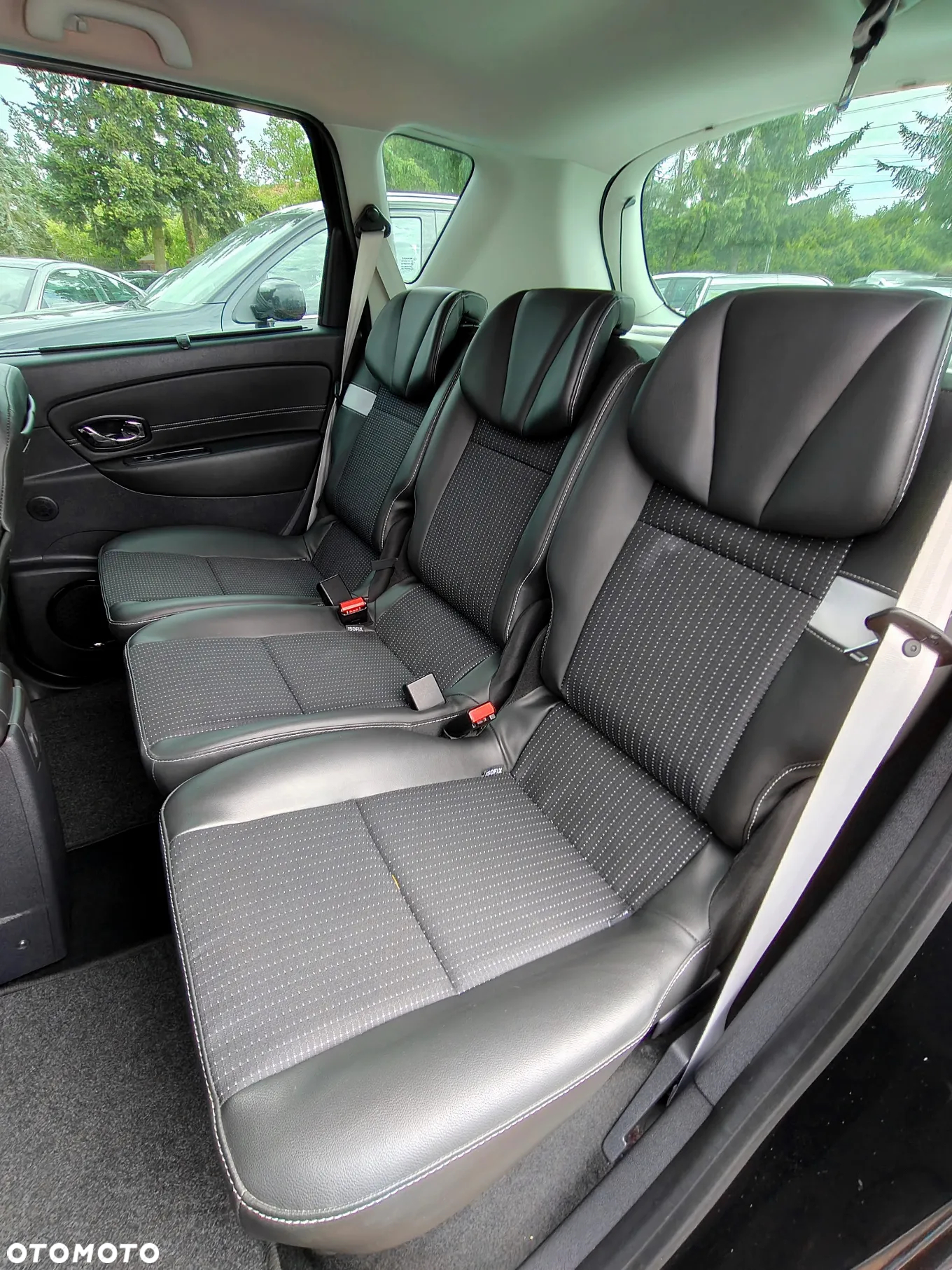 Renault Scenic 1.6 dCi Bose - 26
