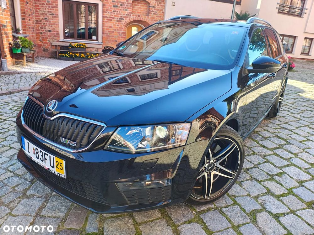 Skoda Octavia Combi 2.0 TDI RS - 2