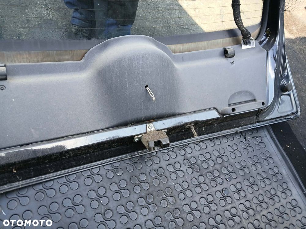 Opel Corsa C klapa bagażnika Lotka, wgniotka - 6