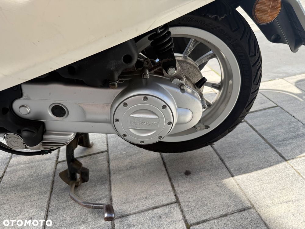 Piaggio Vespa - 4