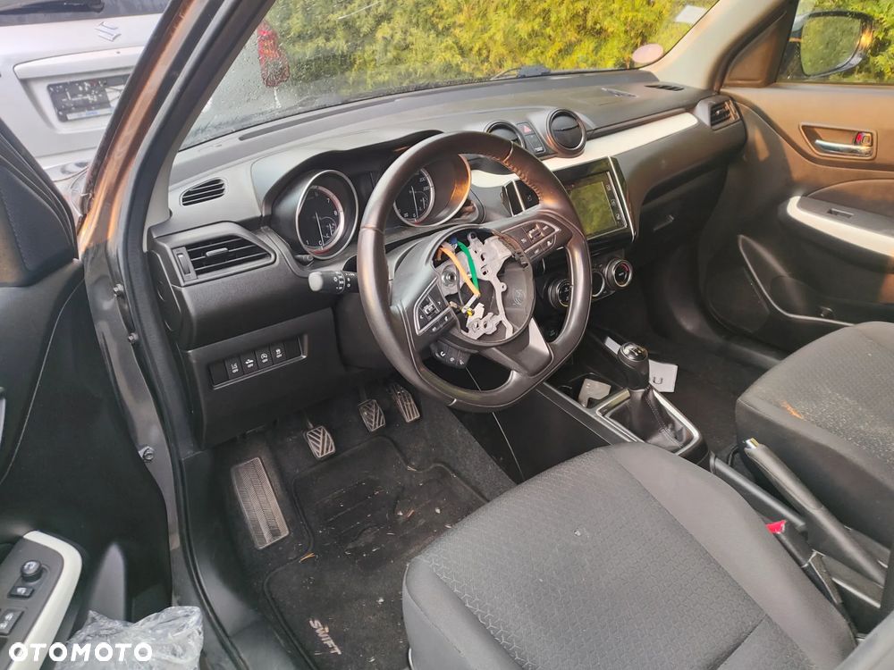 Suzuki Swift 1.2 Dualjet Hybrid Allgrip Comfort - 5