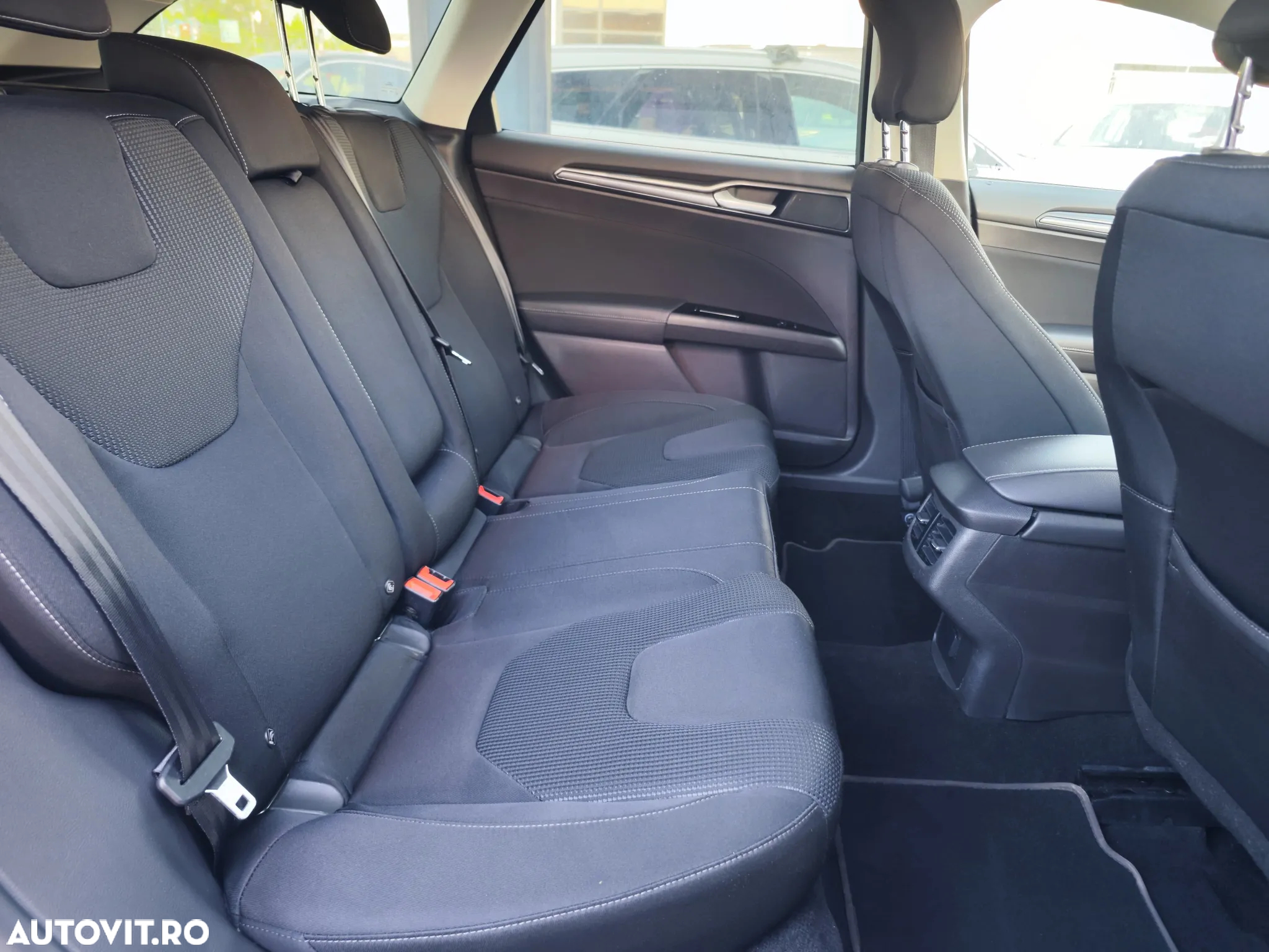Ford Mondeo Turnier 2.0 EcoBlue Aut. Titanium - 19