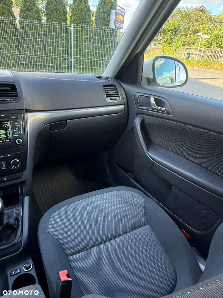 Skoda Yeti 2.0 TDI Elegance PLUS EDITION - 24