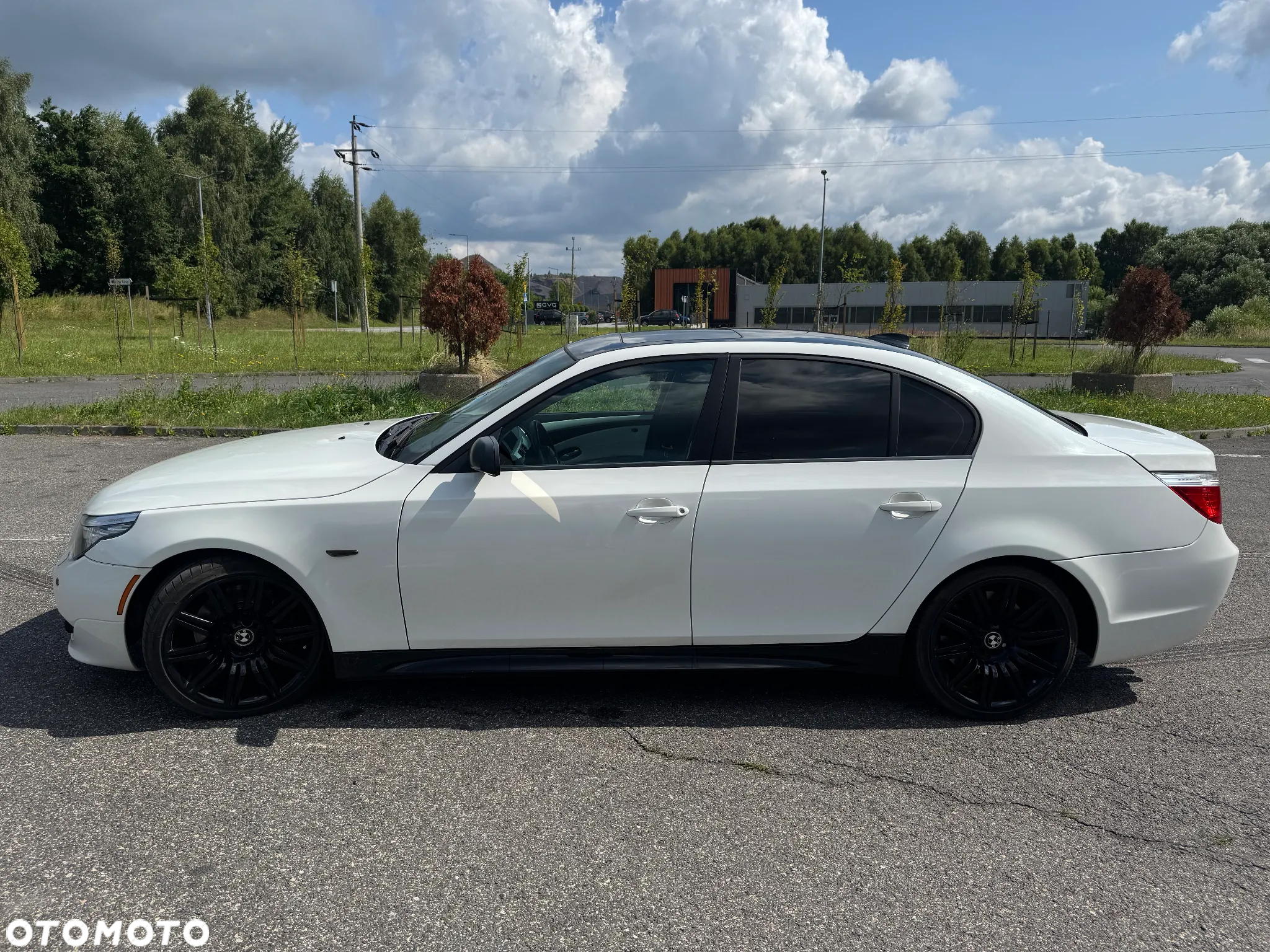 BMW Seria 5 550i - 6