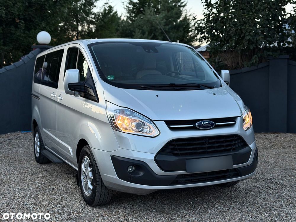 Ford Tourneo Custom - 8
