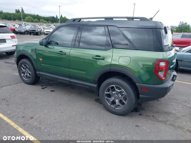 Ford Bronco - 4