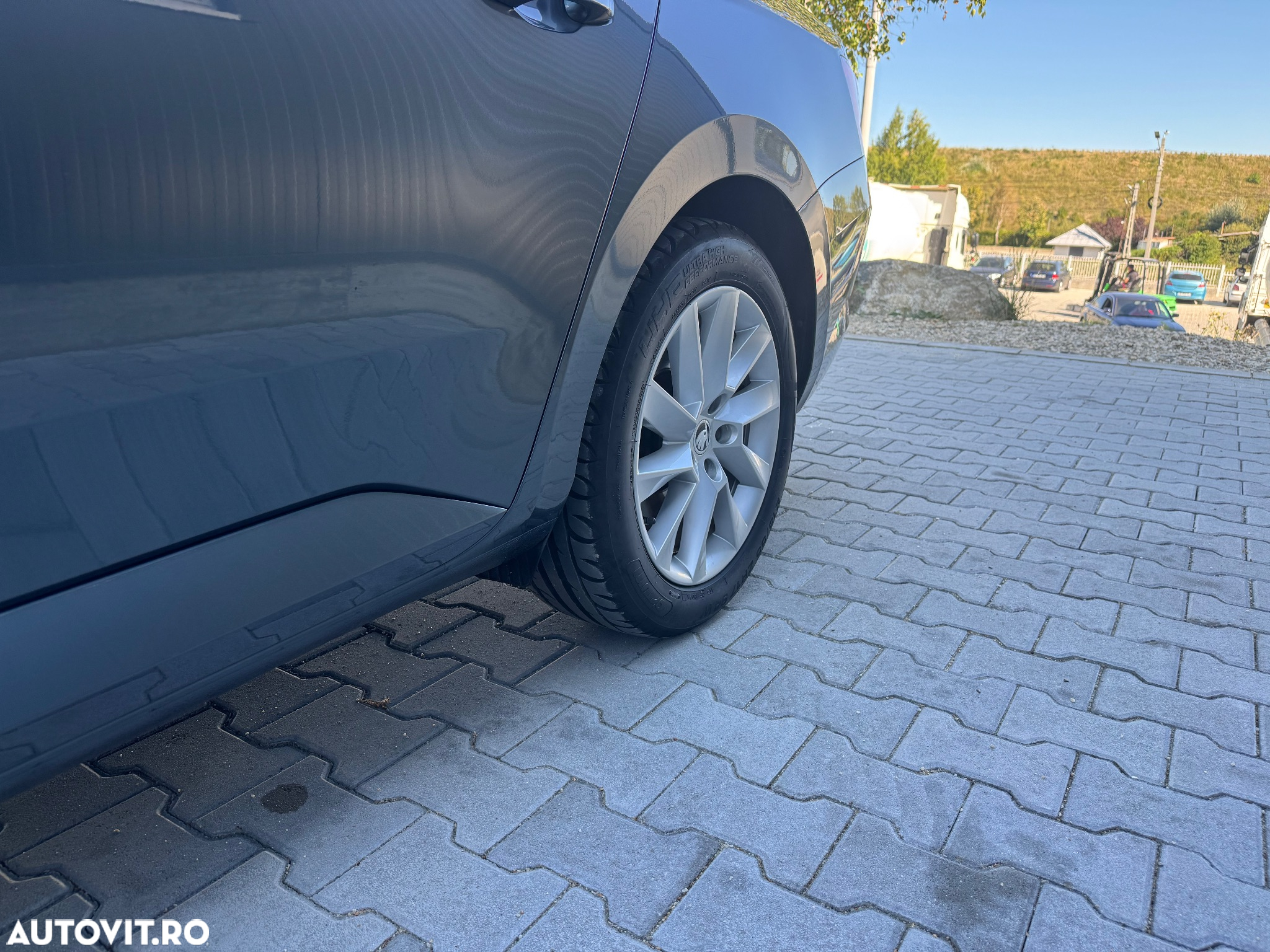 Skoda Superb 2.0 TDI DSG Style - 24