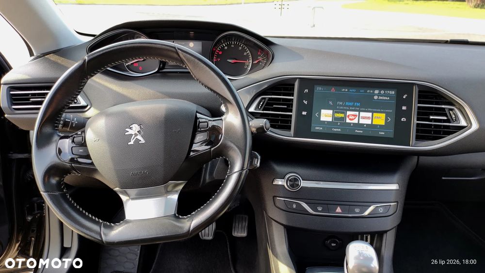 Peugeot 308 1.2 PureTech Allure S&S - 19