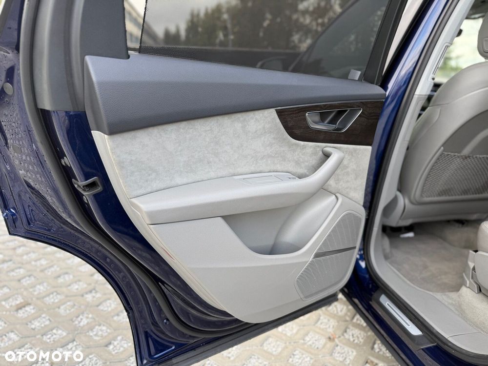 Audi Q7 - 12