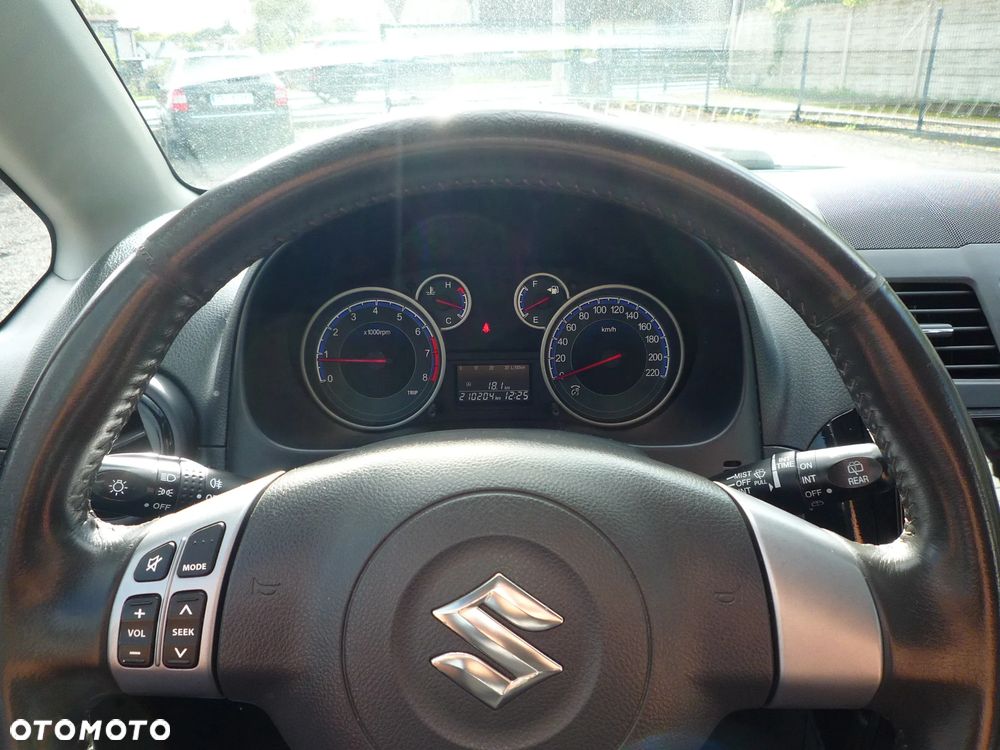 Suzuki SX4 1.6 VVT 4x2 City - 21