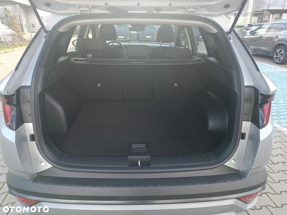 Hyundai Tucson 1.6 T-GDi HEV Modern 2WD - 17