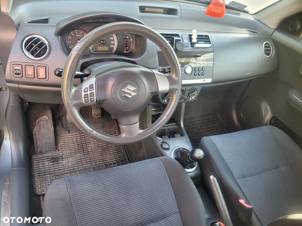 Suzuki Swift 1.3 4x4 Comfort - 8