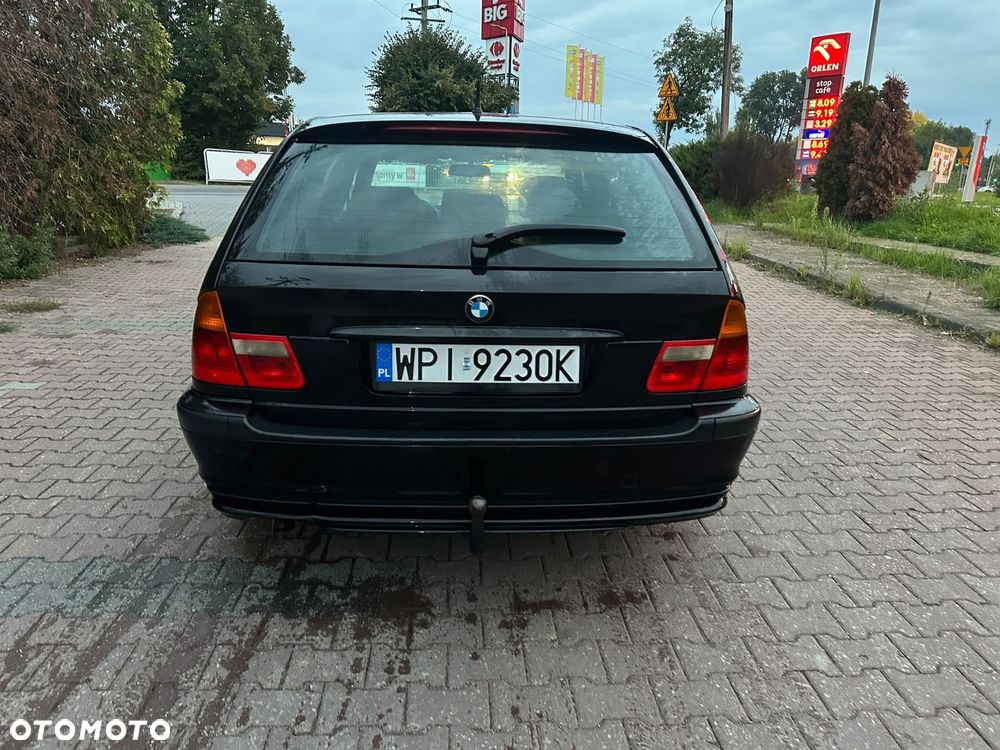 BMW Seria 3 320d Edition Sport - 6