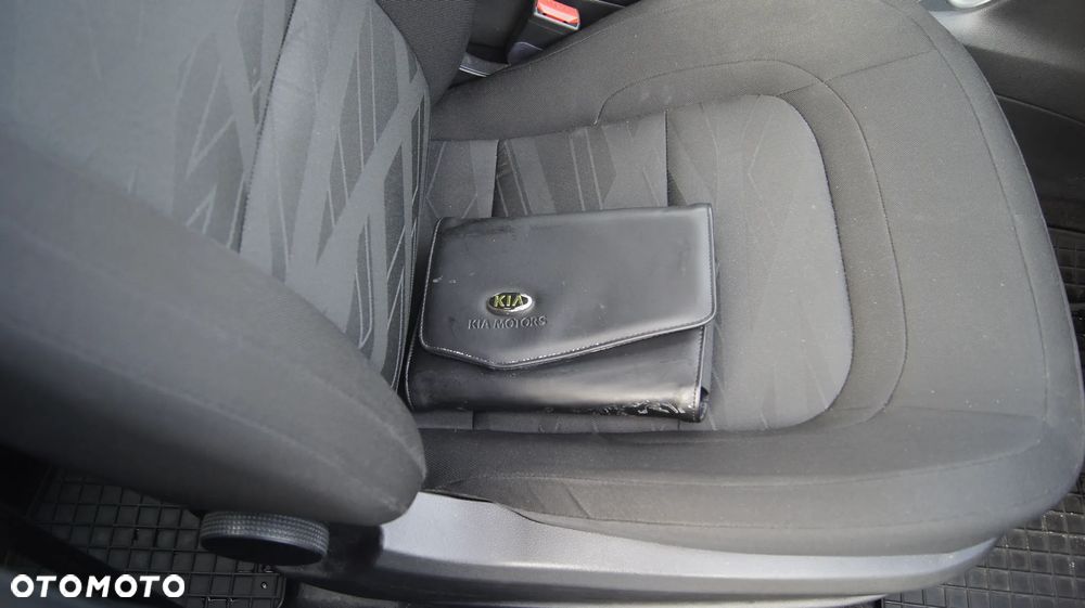 Kia Ceed 1.6 GDI L - 9