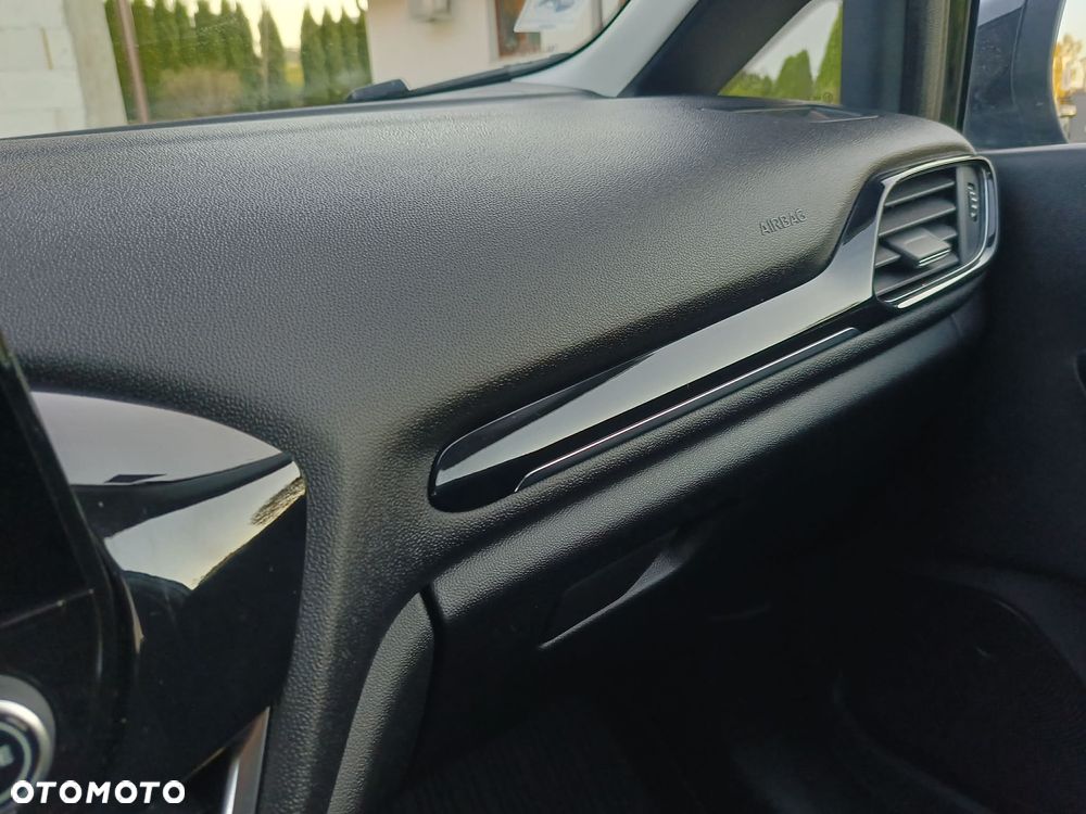 Ford Fiesta 1.0 EcoBoost S&S TITANIUM - 18