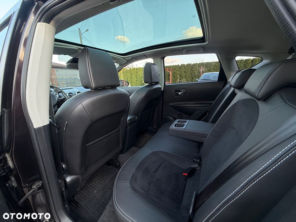 Nissan Qashqai 2.0 dCi 4 x 4 DPF tekna - 19