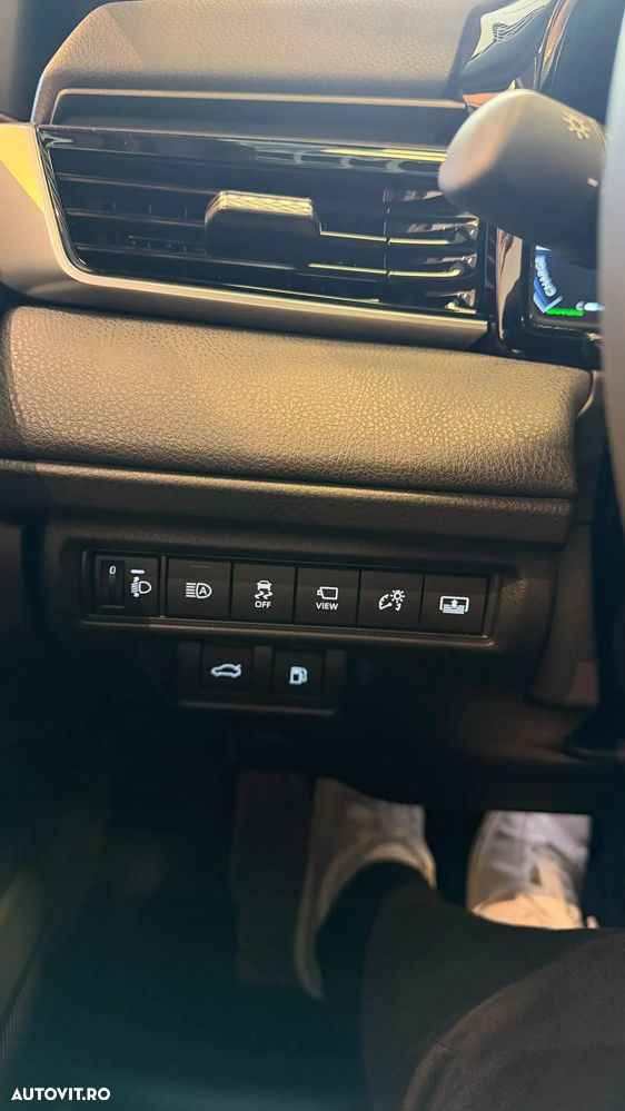 Toyota Camry - 15