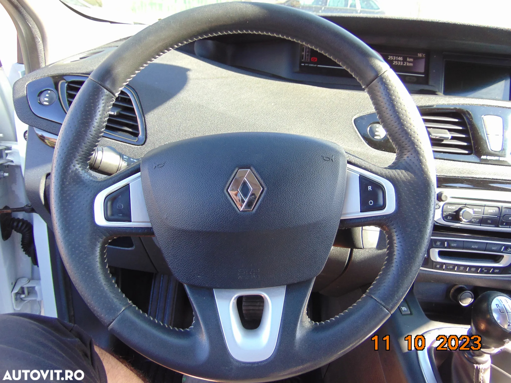 Volan Renault Scenic 3 volan fara airbag megane 3 volan dezmembrez - 2