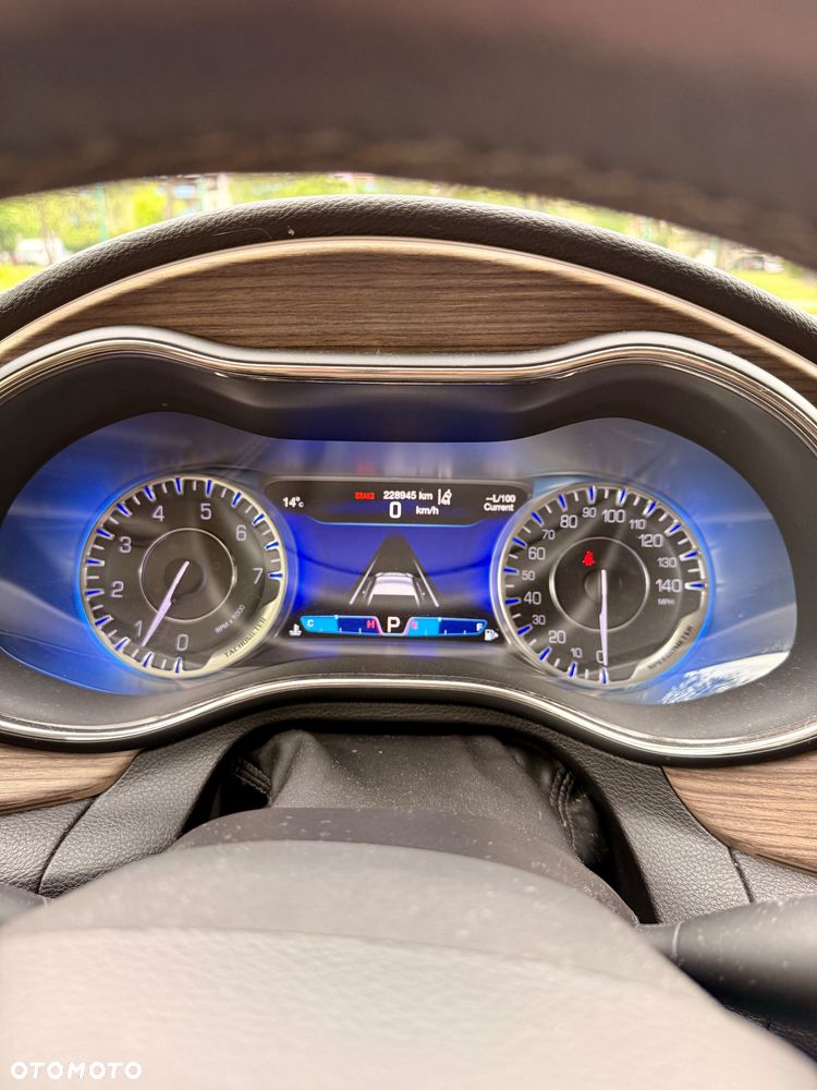 Chrysler 200 - 14