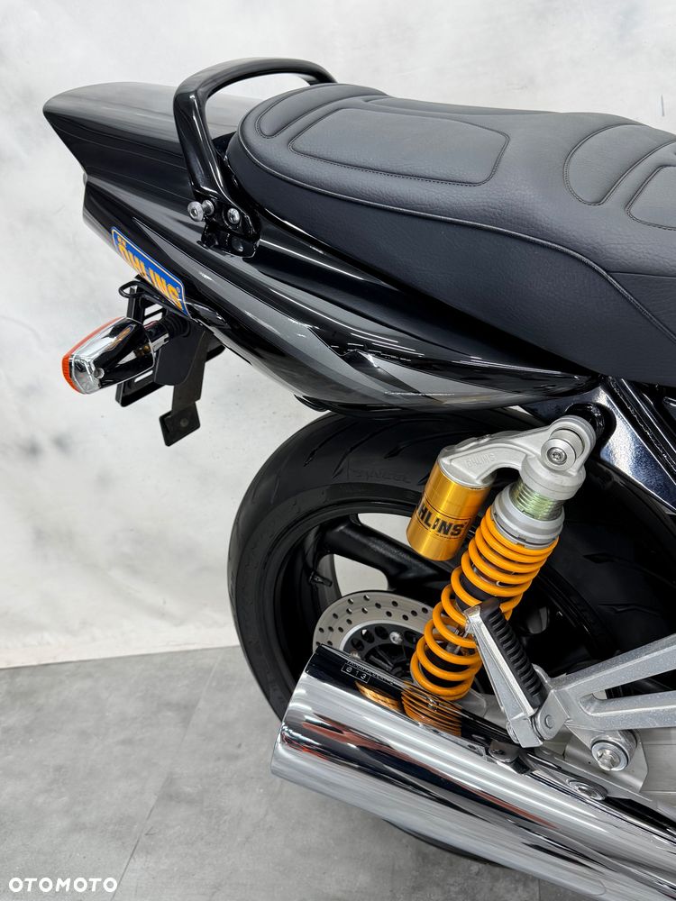 Yamaha XJR - 18