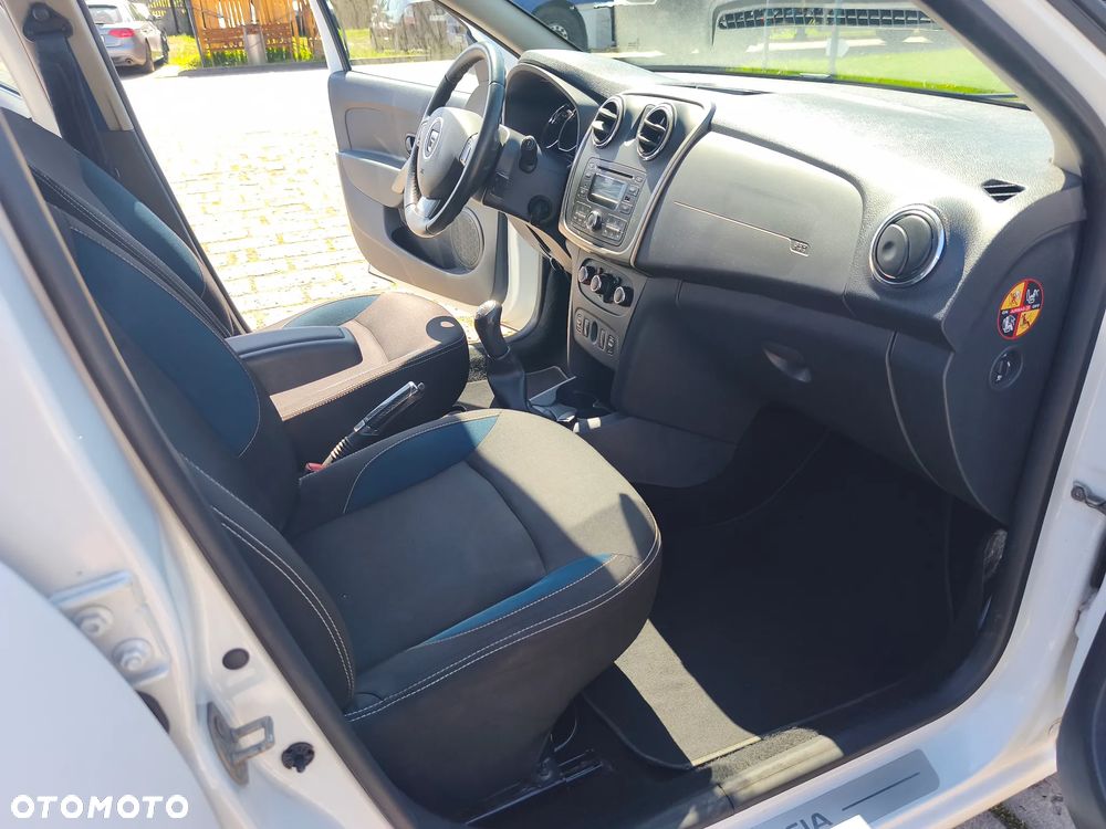 Dacia Sandero 0.9 TCe Laureate S&S EU6 - 10