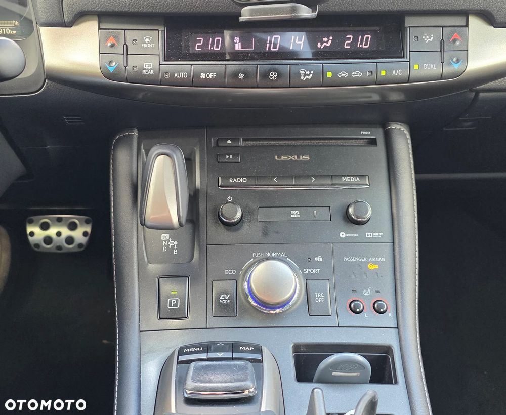 Lexus CT 200h F Sport Edition - 12