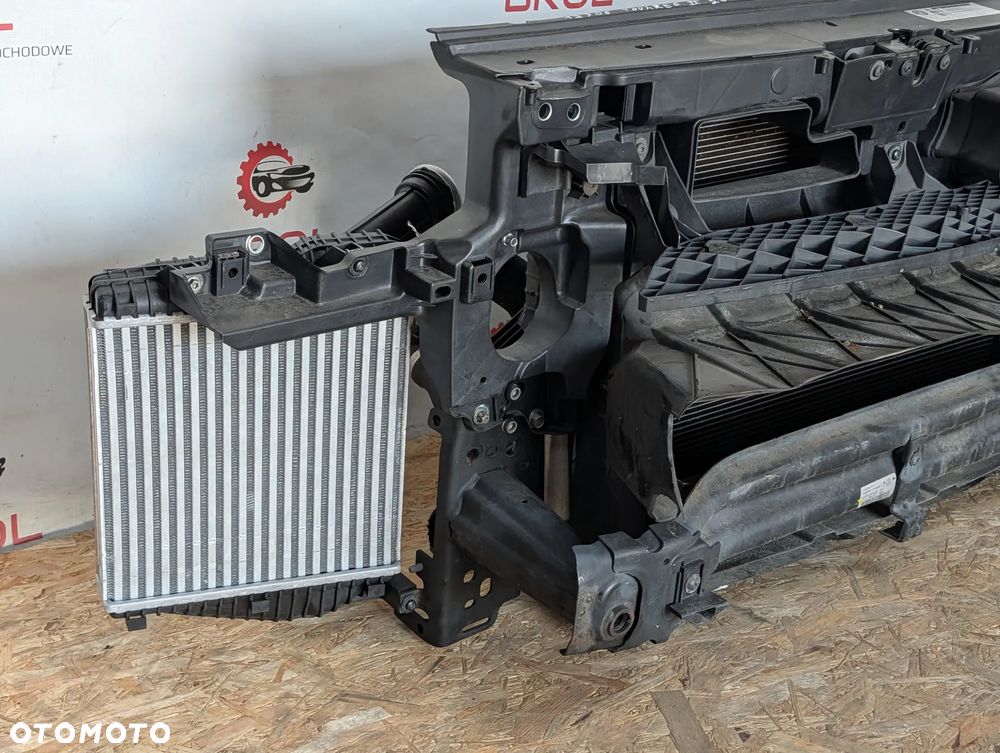 PAS PRZEDNI VW TOUAREG II 3.0 TDI 262HP 17' - 2