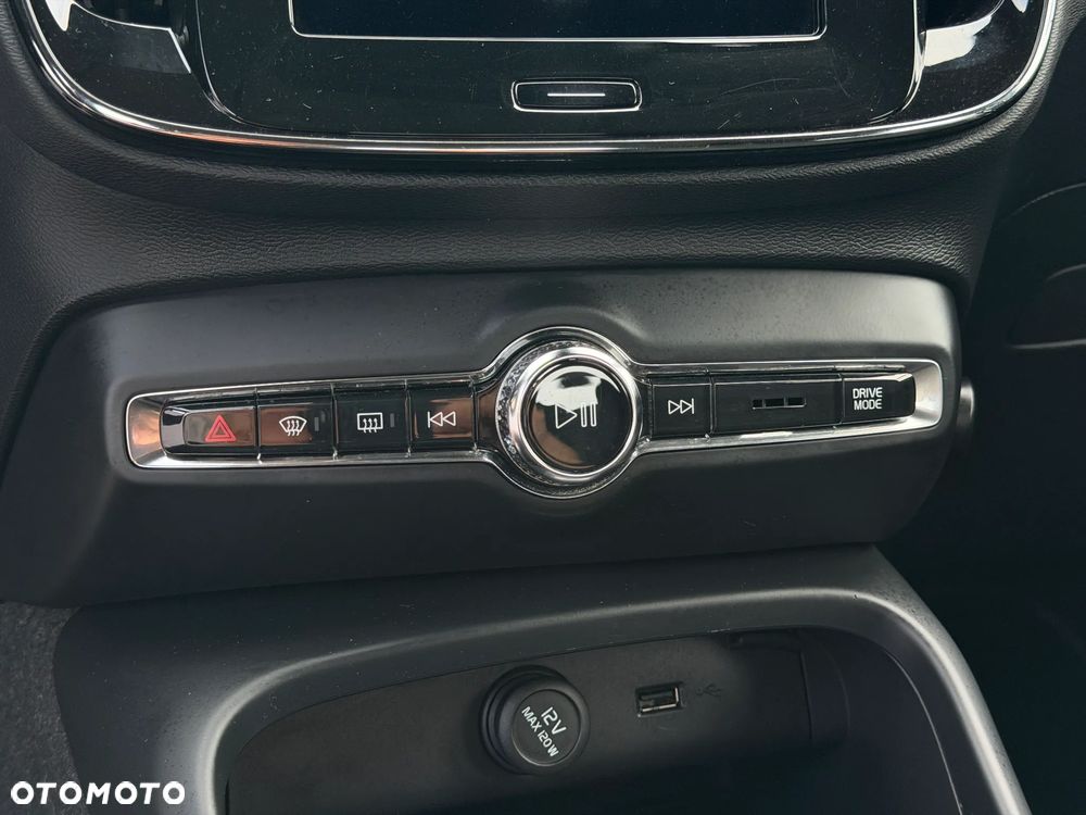 Volvo XC 40 T3 Momentum - 18