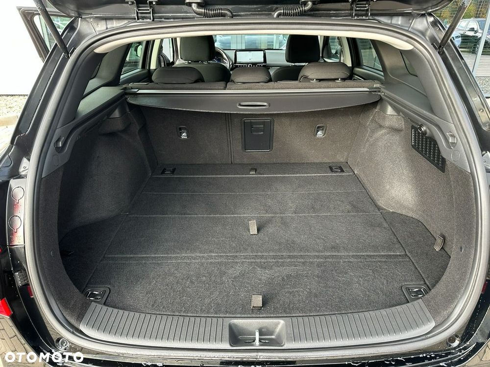 Hyundai i30 1.6 D Comfort DCT - 30
