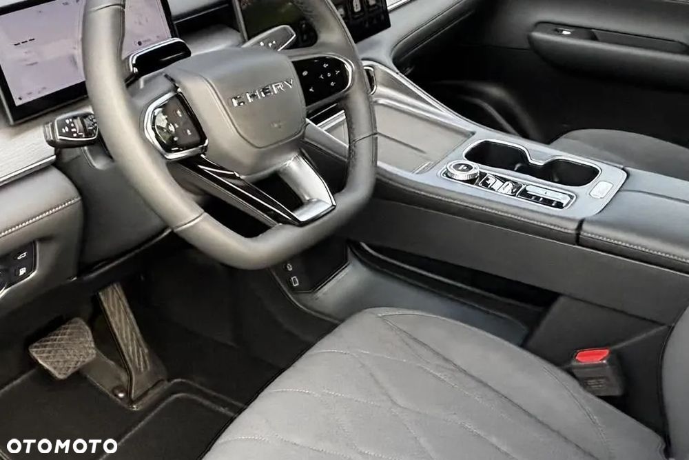 Chery Tiggo 8 1.5 T-GDI Super Hybrid Prestige DCT - 12