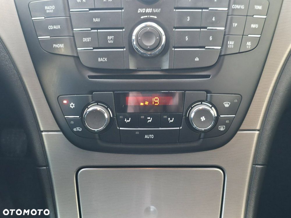 Opel Insignia - 19