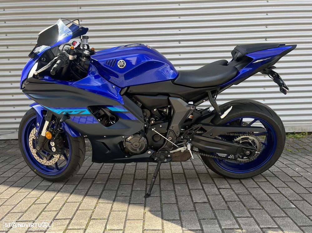 Yamaha YZF R7 - 4