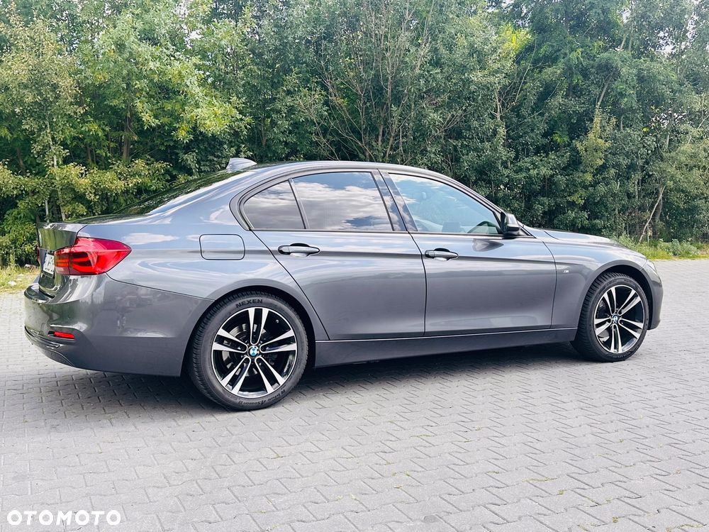 BMW Seria 3 318i Sport Line Shadow - 11