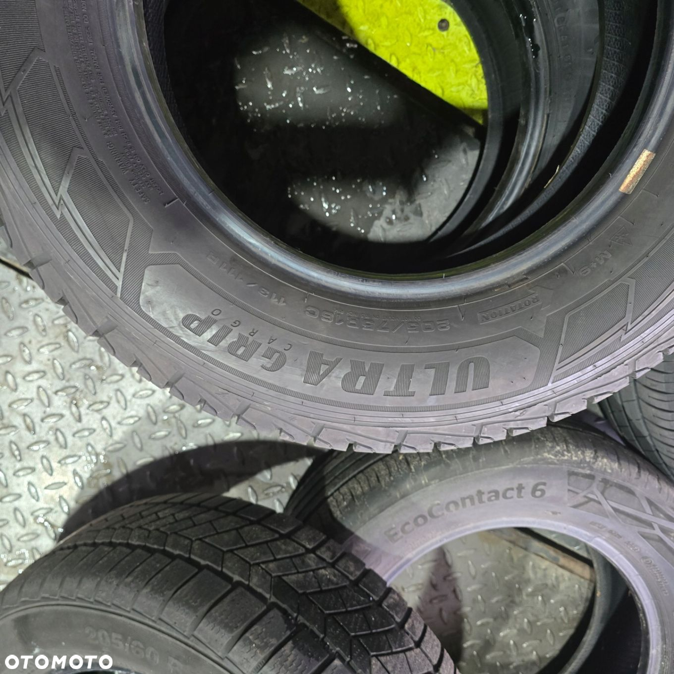 GOODYEAR ULTRAGRIP CARGO 205/75R16C 113/111R 22R 1X - 4