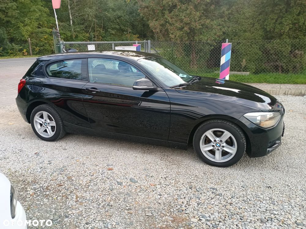 BMW Seria 1 114i Sport Line - 3