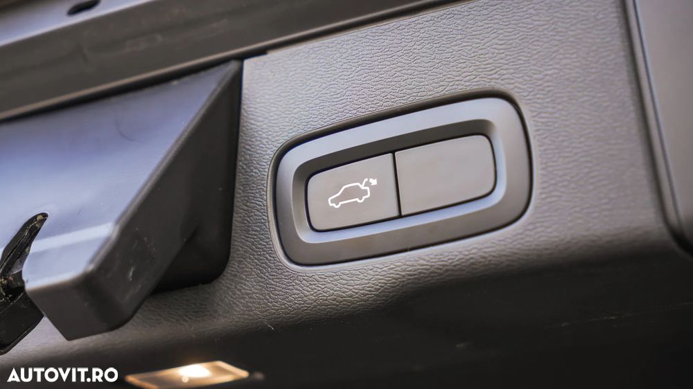 Volvo XC 60 T8 Twin Engine AWD Momentum - 24