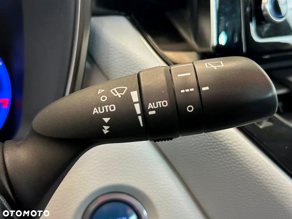 Toyota Corolla 2.0 Hybrid Comfort - 20