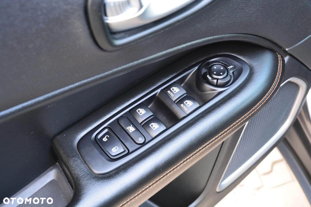 Jeep Compass 1.3 TMair Limited FWD S&S - 32