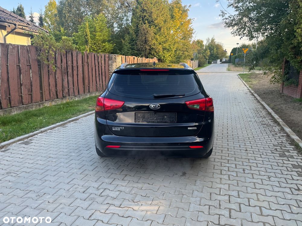 Kia Ceed 1.6 GDI Fifa World Cup Edition - 12