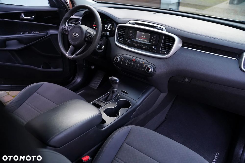 Kia Sorento - 10