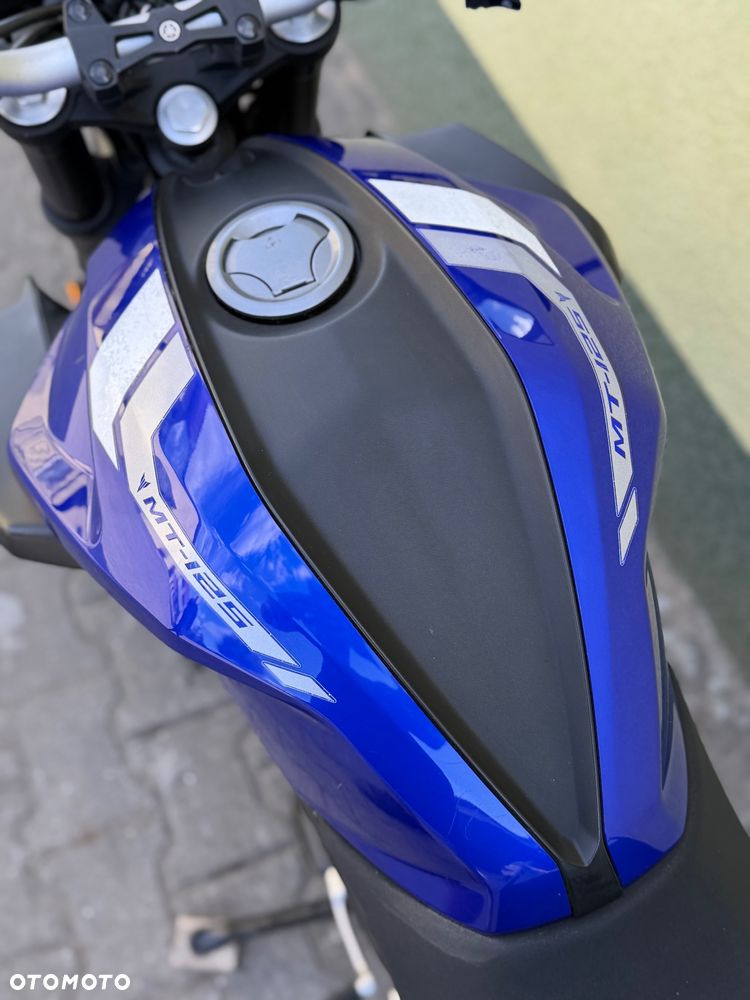 Yamaha MT - 33