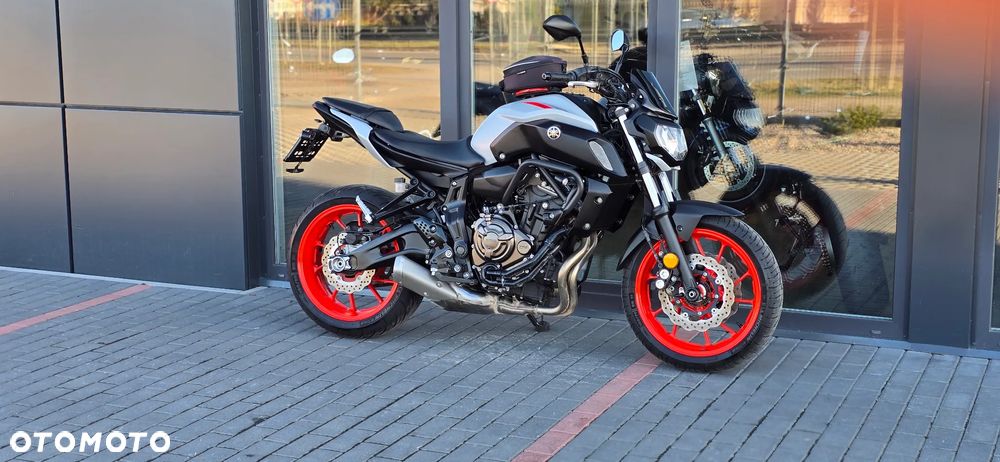 Yamaha MT - 3