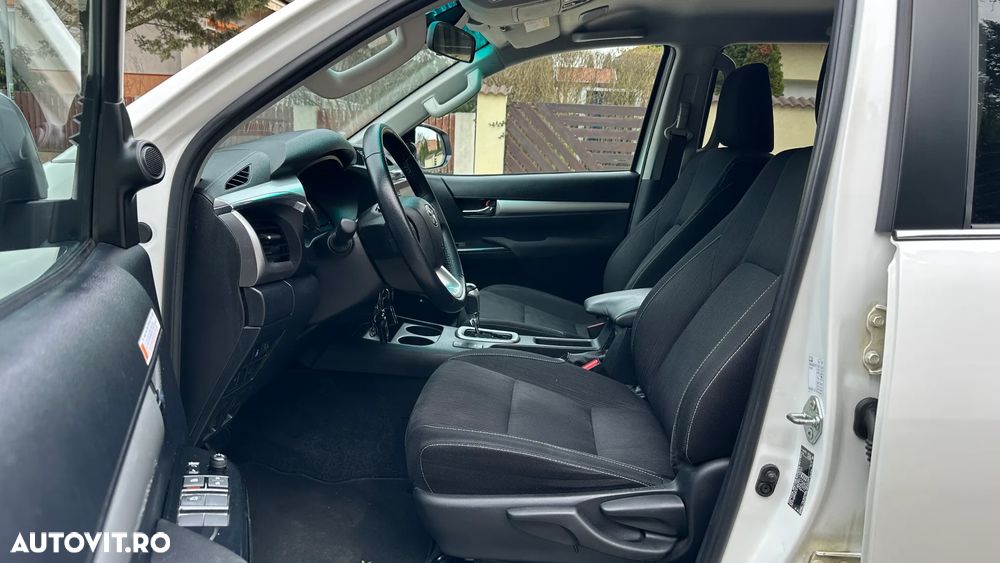 Toyota Hilux 2.8D 204CP 4x4 Double Cab AT Executive - 10