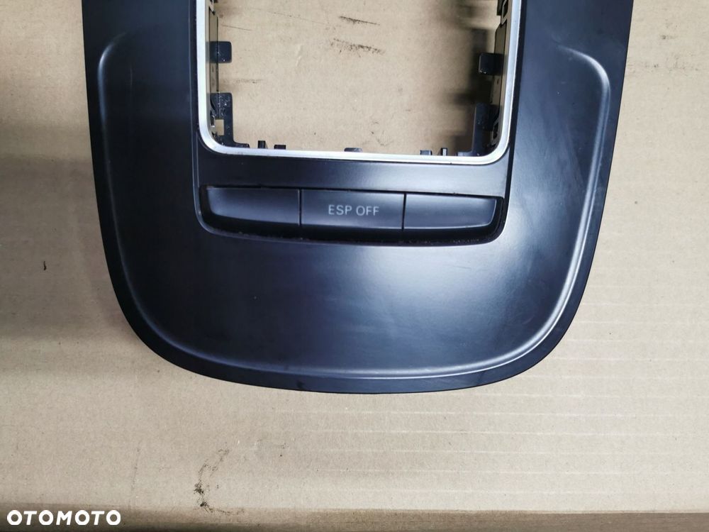 Panel ramka biegów Audi A4 B8 8K0864261 - 4