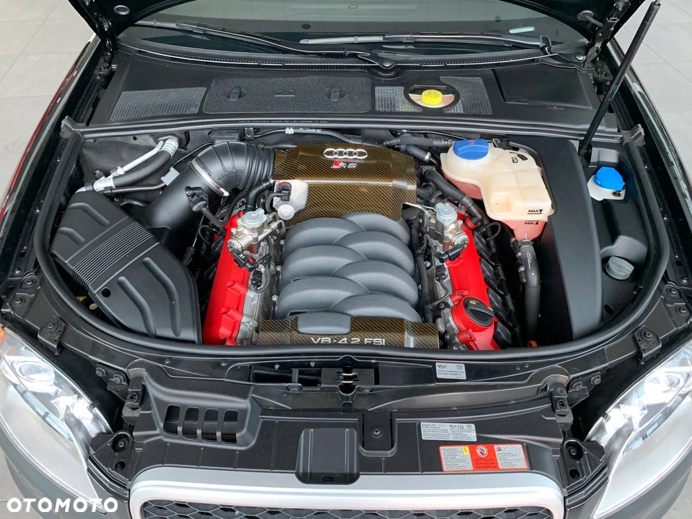 Audi RS4 Limousine Standard - 33