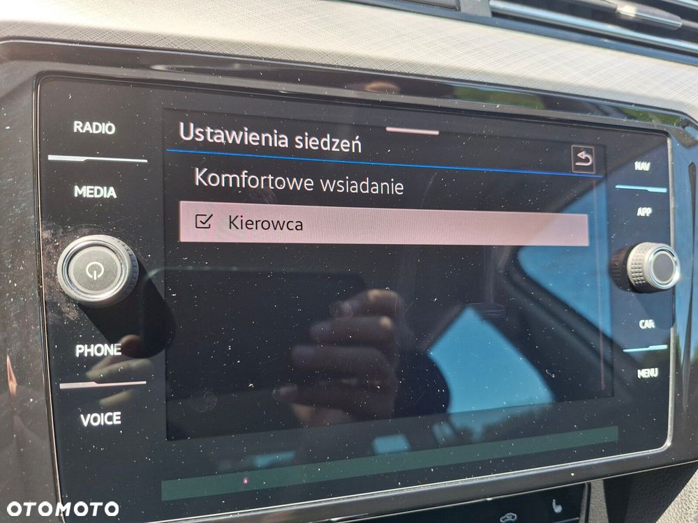 Volkswagen Passat - 28