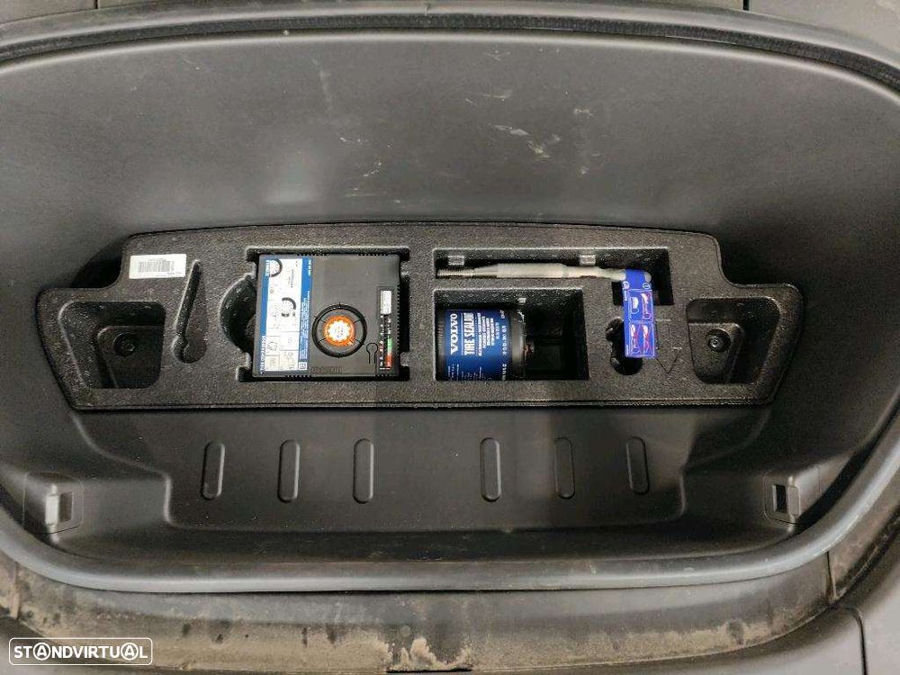 Volvo C40 Recharge Extended Range Plus - 17