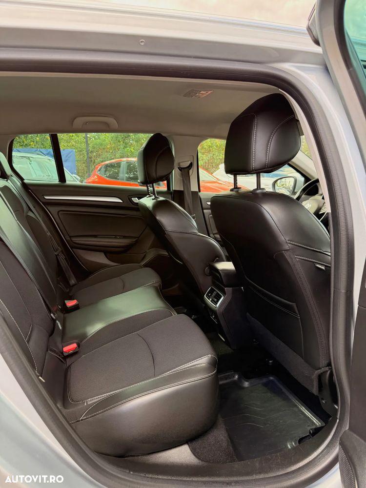 Renault Megane TCe 140 GPF EDC INTENS - 16