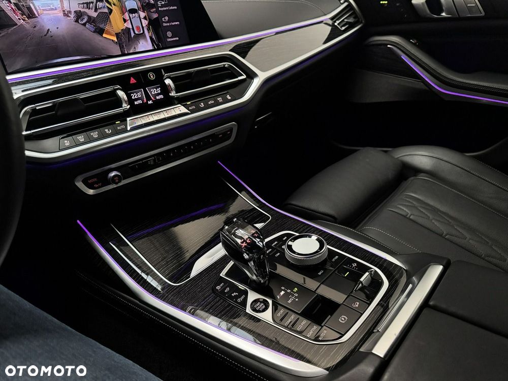 BMW X7 M50d sport - 32