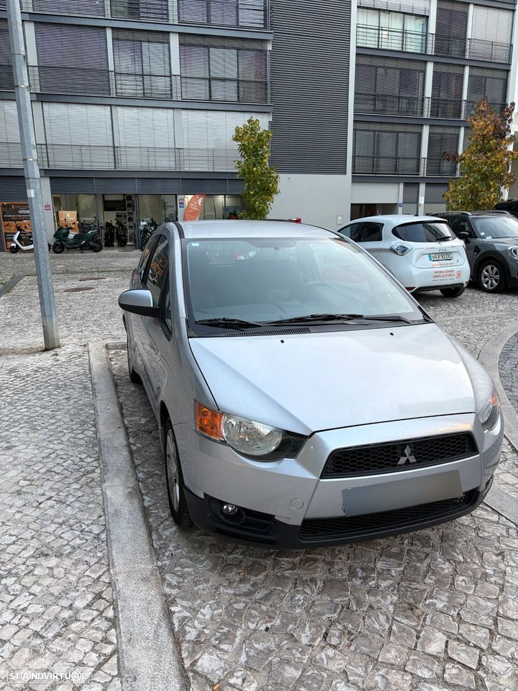 Mitsubishi Colt - 2